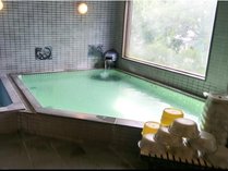 �V��̒����̎{�ݎʐ^2