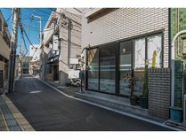 �f�t�d�r�s�g�n�t�r�d�@�x�n�t�q�r�̊O�ώʐ^