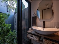 �Ó��̎{�ݎʐ^2