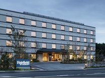 �t�F�A�t�B�[���h�E�o�C�E�}���I�b�g�E���R�f�R�����̊O�ώʐ^