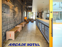 Arcade Hotel̎{ݎʐ^1