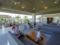 v[B ÉF by RfBIX}[g][g̎{ݎʐ^3