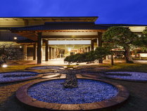 R㉷@݂т̏hS΁@̎{ݎʐ^2