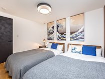 Modern Japan ������ east�̎{�ݎʐ^3