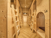 Southern Gate HIVE�̎{�ݎʐ^2