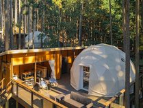 �ɓ��̍��O�����s���O�e���X�@�G�������h�̐X�̊O�ώʐ^