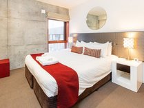 �j�Z�R�Z���g�����@�n�E�X���A�p�[�g�����g�̎{�ݎʐ^3