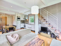 �j�Z�R�Z���g�����@�n�E�X���A�p�[�g�����g�̊O�ώʐ^