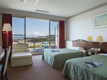 ����Ȃ݃X�v�����O�X�J���g���[�N���u�E�z�e������̎{�ݎʐ^2