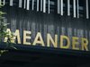 Meander Osaka�̎{�ݎʐ^3