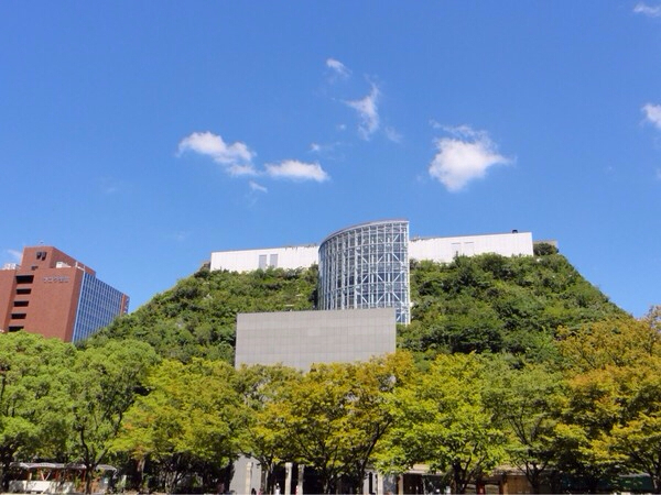 �A�N���X����