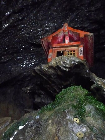 �����ߓ���