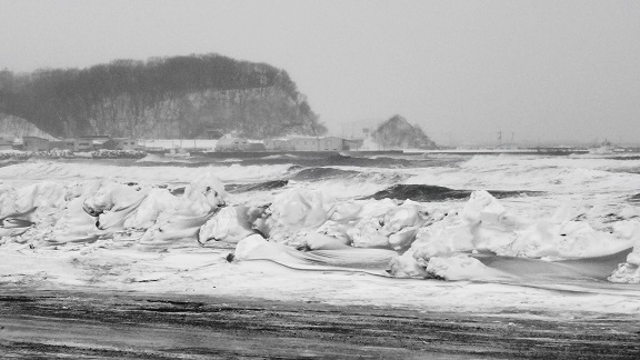 �I�z�[�c�N�C�̗��X