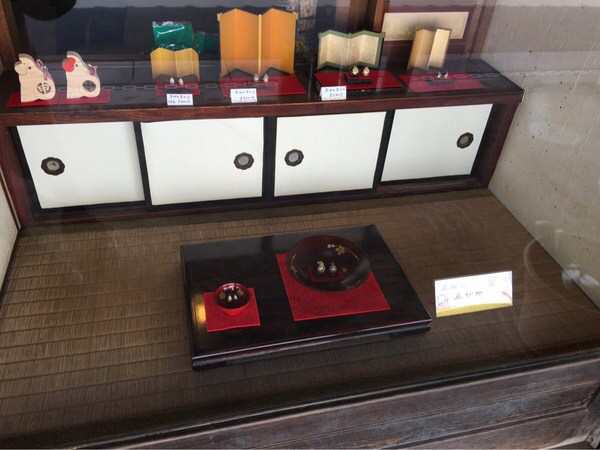 ���V���|�H�[