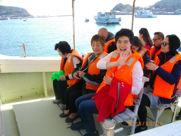 �C���J�E�H�b�`���O�i���̉w �V���s�C���J�Z���^�[�j