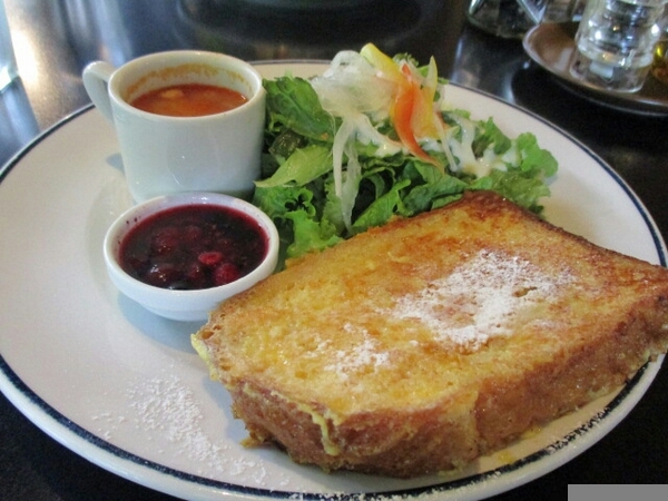 �y��򐯖�G���A�@�n���j���e���X