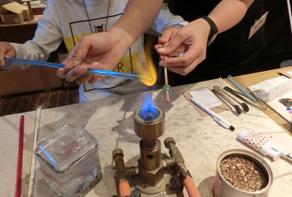 �Ƃ�ڋʑ̌��H�[�@�䂸�H�[