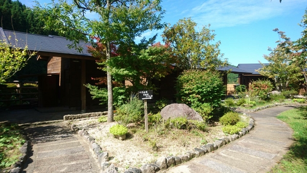 ���R����@�l�G�ʂ̓�