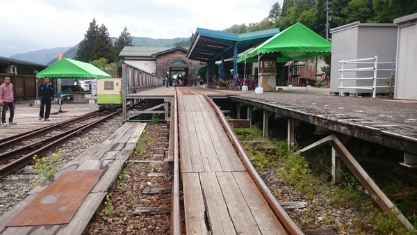 ���[���}�E���e���o�C�N�@�f�����������@�f���I�I