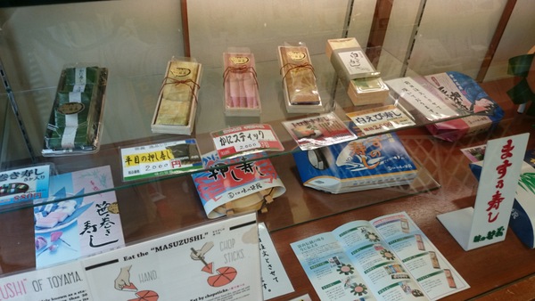 �r�c�������q���X