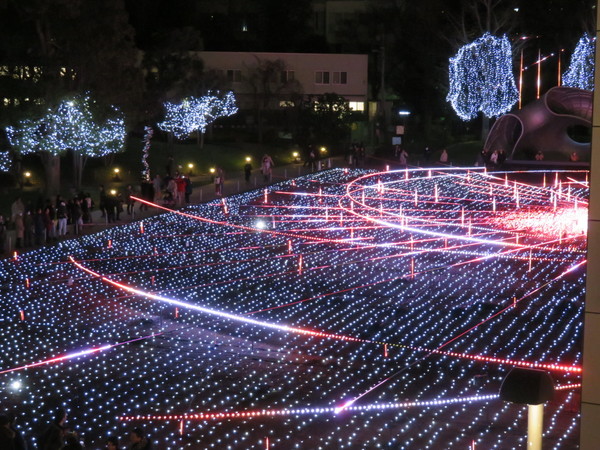 �����~�b�h�^�E��