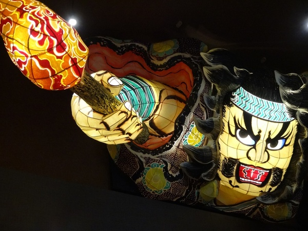 ��������{����