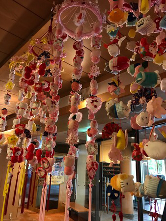 �l���O�����h�z�e��