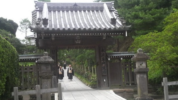 �������i�������j