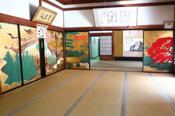 ��~�@�i���i�����j