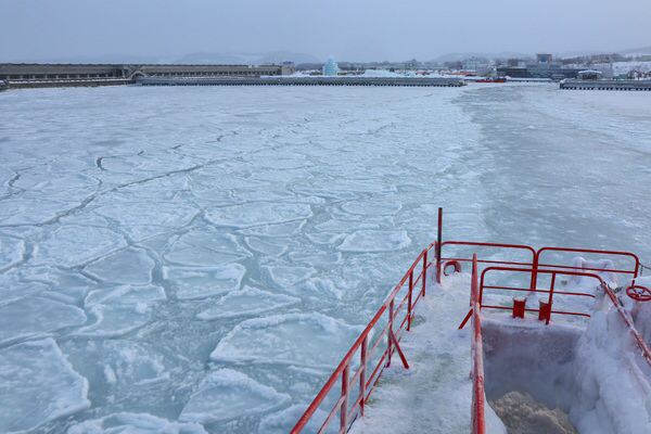 �I�z�[�c�N�C�̗��X