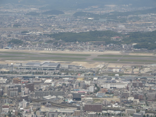 greenblue FUKUOKA AIRPORT�i���́F�O���[���u���[�j