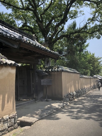 �n�z���Ɖ��~