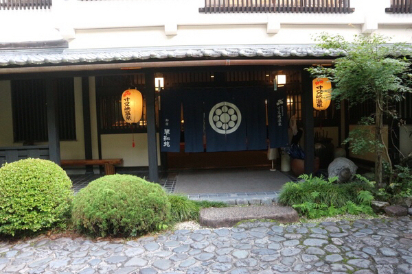 ����������@���g��