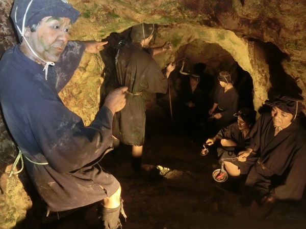 �j�Ս��n���R