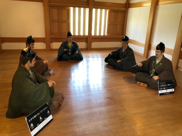 ���c����@����