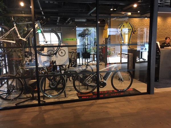 �R�i�X�e�C�ɓ�����