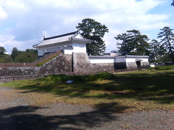 ���c����@����