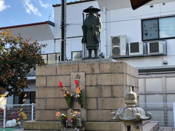 �V���c�����ʂ�̊X����