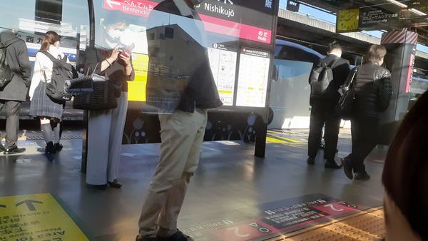 �i�q������w