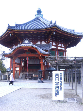 ��������~��