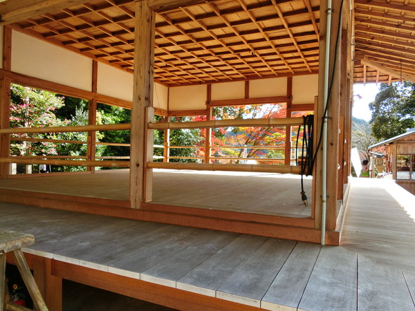 ���������{