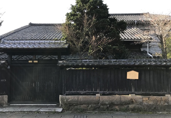 �����h�@�{�w��