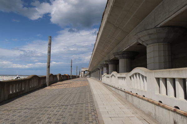 �X�C�W�]���I�z�[�c�N�^���[