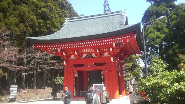 �J�^�̏�(���E���a�̏�)