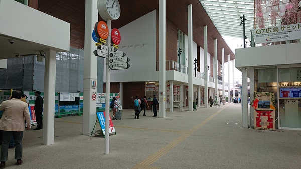 �i�q�����{�{���t�F���[�{������