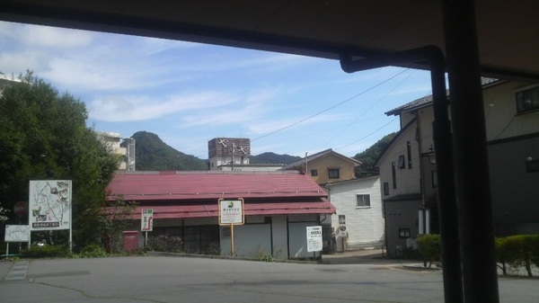 �������𗬃Z���^�[