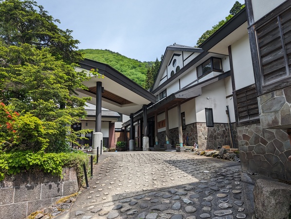 ���z���� ����