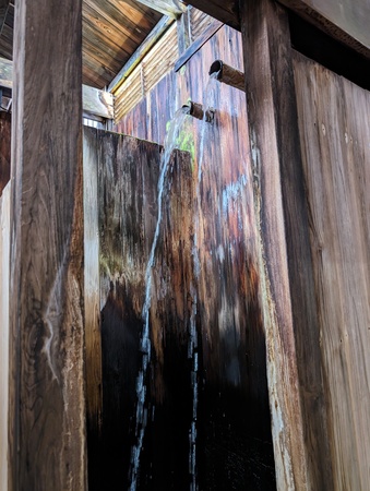 ���z���� ����