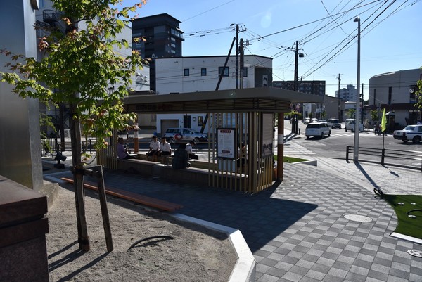 ���q�_��