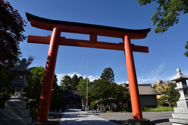 ���q�_��